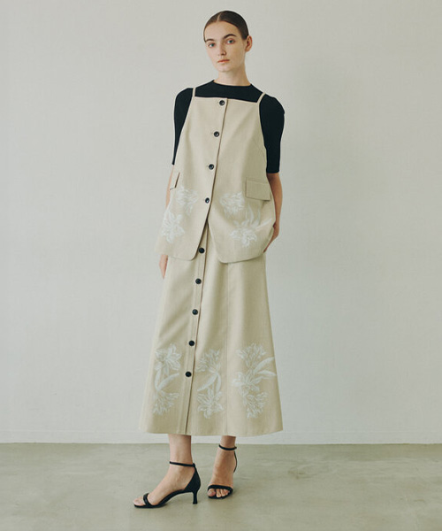 スタイリング 全身もしくは全身に近い画像