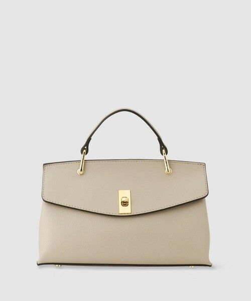 スタイリング 全身もしくは全身に近い画像