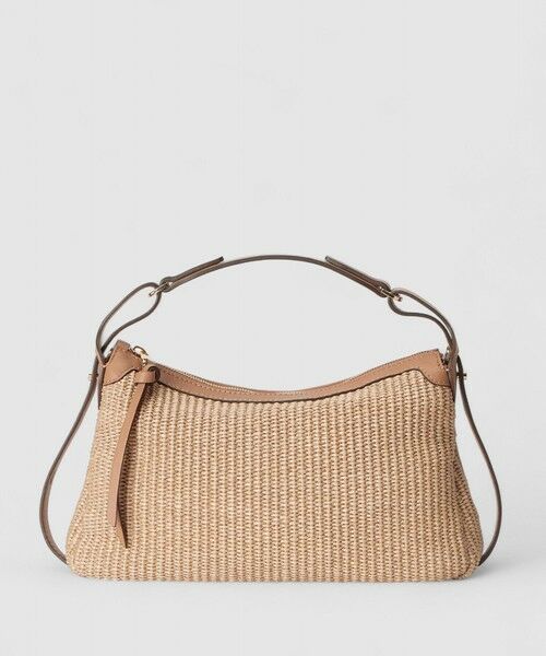 スタイリング 全身もしくは全身に近い画像