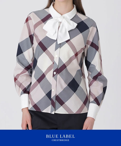 春トップス│襟元アクセントのデザイントップス