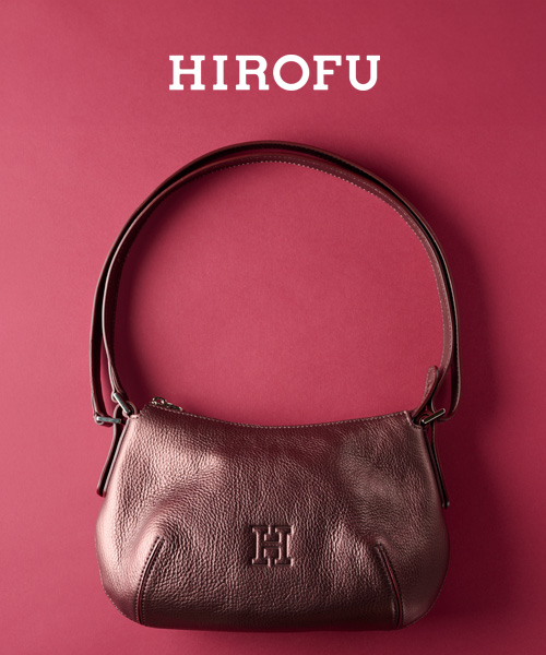 冬のスタイリングにぬくもりと安心感をもたらすメタリックカラー「ブロンズウッド」が登場いたしました。ウッディなブラウンに赤みを帯びたカラーは冬のスタイリングに華やかさを添えます。