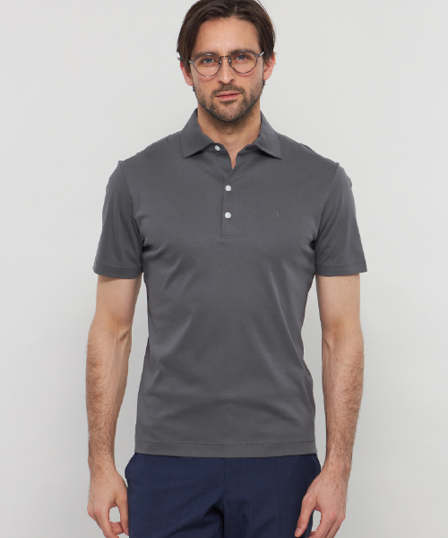 オールシーズン使える人気のポロシャツ！