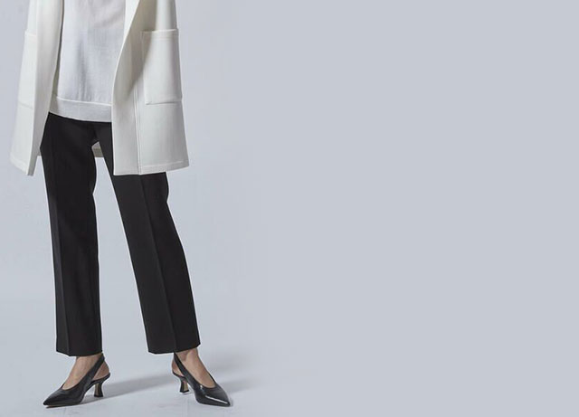 「センタープレスパンツ」美脚効果ピカイチの王道パンツ