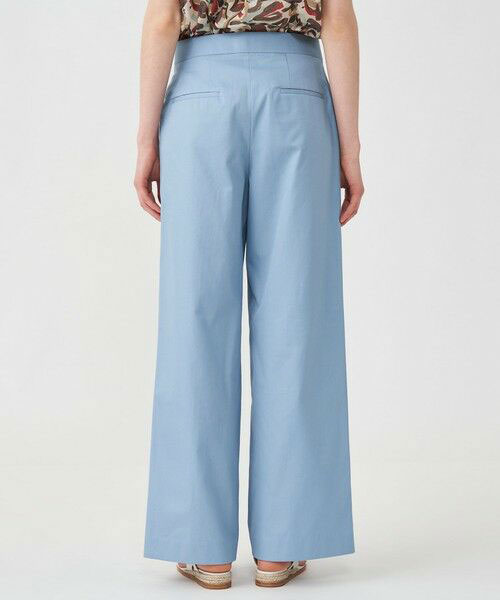 TOMORROWLANDのタックワイドパンツ