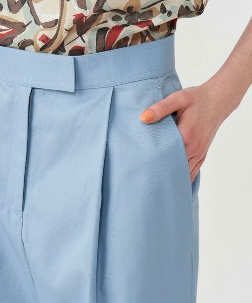 TOMORROWLANDのタックワイドパンツ