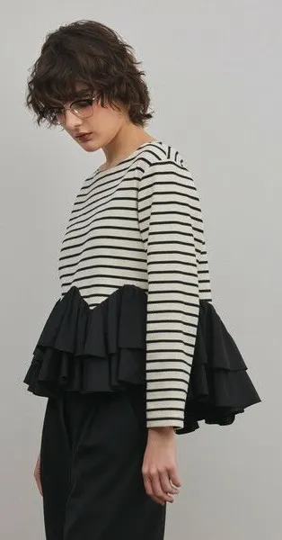 タフタフリルカットトップ