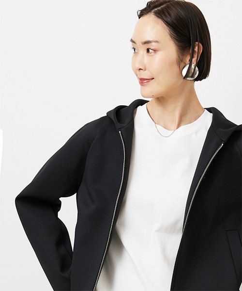 【MICHEL KLEIN】この春は、毎日持ち運びたくなる”きれいめパーカー”にアップデート