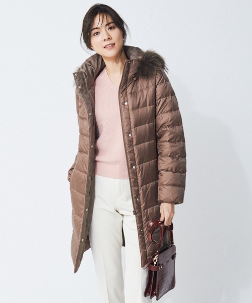 安座間美優が着こなす「一枚でトレンド上手になれる服」 | 大人