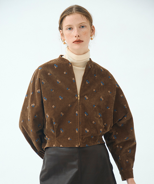 スタイリング 全身もしくは全身に近い画像